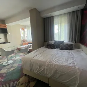 Hotel Science, Segedín