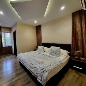 Bed & Breakfast Vén Diófa De Lux Panzió, Szeged